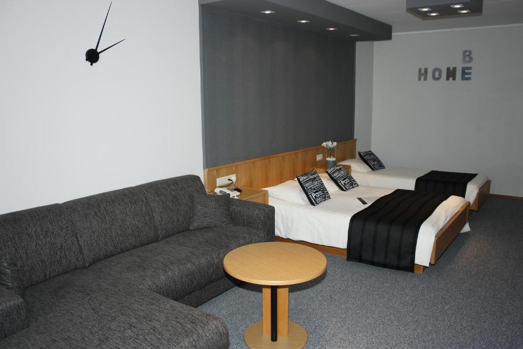 Hotel & Appartementen Royal 사스반겐트 객실 사진